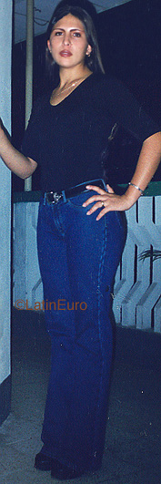 Date this nice looking Honduras girl Waldina from Comayagua N3879