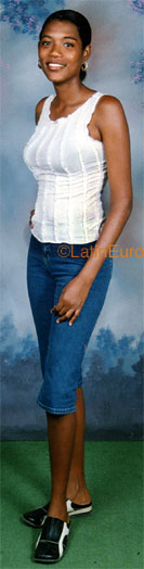 Date this happy Honduras girl Mercedes from La Ceiba N3684