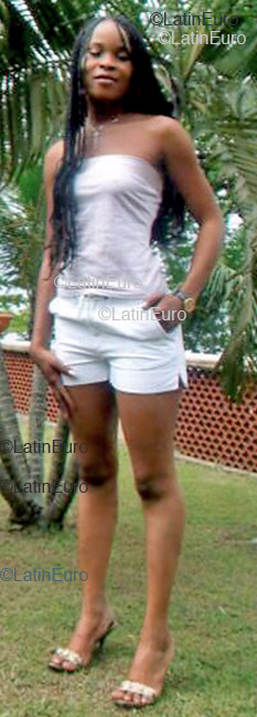 Date this passionate Any Country girl Laure from  A9521