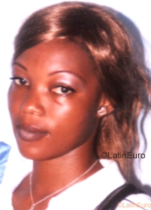 Date this tall Any Country girl Modestine- from  A9631