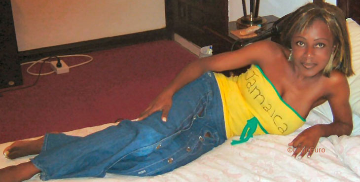 Date this happy Ghana girl Isabelle from  A9773