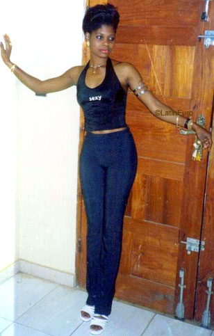 Date this voluptuous Togo girl Ajavontina from  A9941