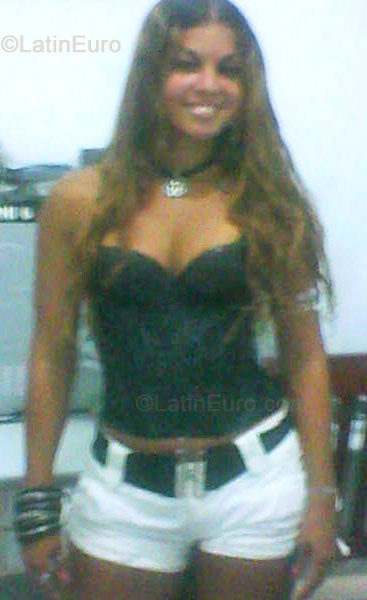 Date this voluptuous Brazil girl Lena-Brazi from Maceio B-154