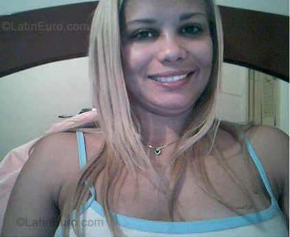 Date this pretty Brazil girl Kelly from Sao Paulo B-161