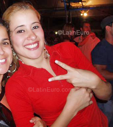 Date this nice looking Brazil girl Priscilla from Brasilia B-163