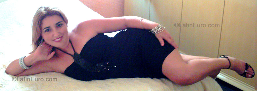 Date this attractive Brazil girl Patricia from Piracicaba B-198