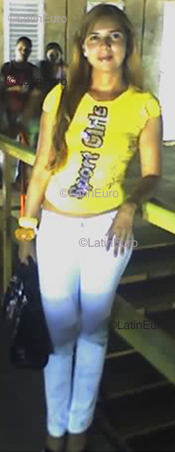 Date this happy Brazil girl Ivonete from Macapa B1053