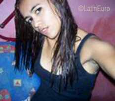Date this good-looking Brazil girl Ana from Umirim  B1075