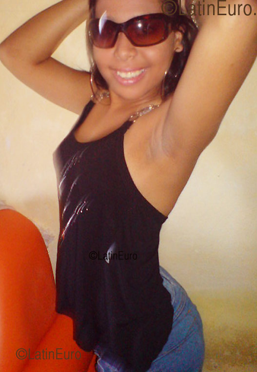 Date this georgeous Brazil girl Flavine from Lorena B1076
