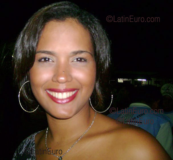 Date this hot Brazil girl Ana from Araguaina B1078