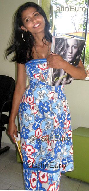 Date this passionate Brazil girl Evania- from Paraiso Do Tocantins B1100