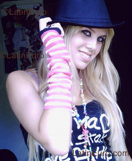 Date this sensual Brazil girl May from Joao Pessoa B1156