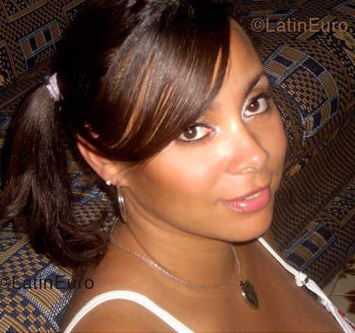 Date this sensual Brazil girl Jaqueline from Sao Goncalo B1299