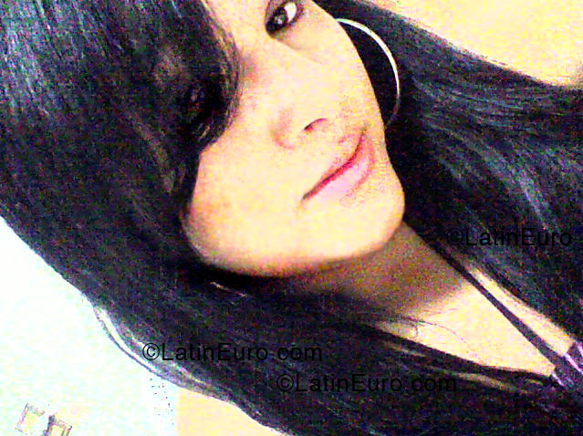 Date this attractive Brazil girl Camilla from Olinda B1350