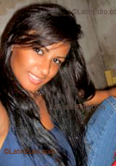 Date this gorgeous Brazil girl Nary from Sao Luis B1383