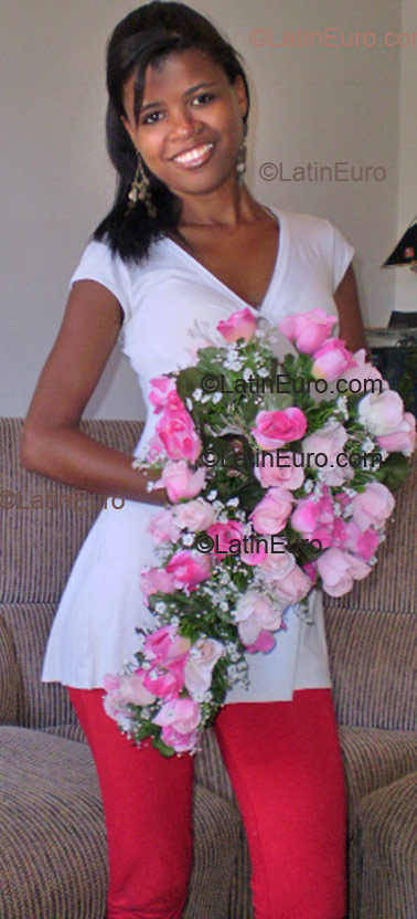 Date this lovely Brazil girl Ana from Tres  Coracoes B1399