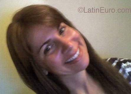 Date this lovely Brazil girl Ludmila- from Barueri B1583