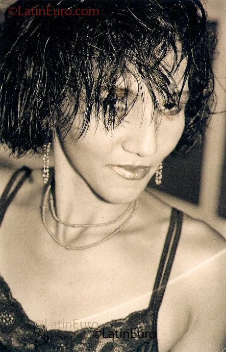 Date this good-looking Brazil girl Rute from Salvador B1775