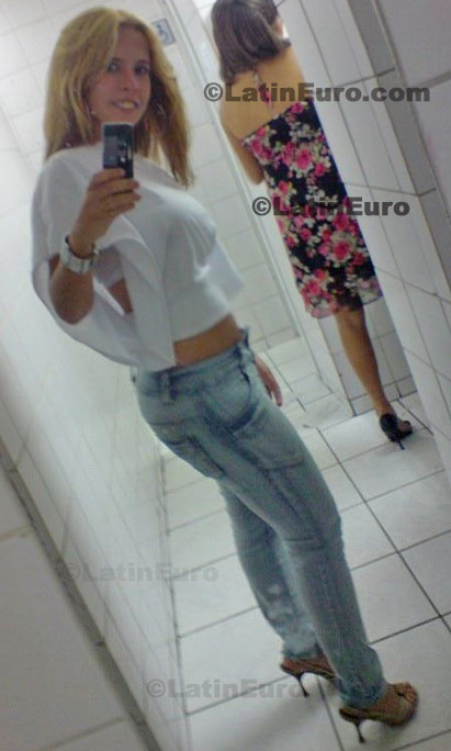 Date this lovely Brazil girl Leslie from Contagem BR3738