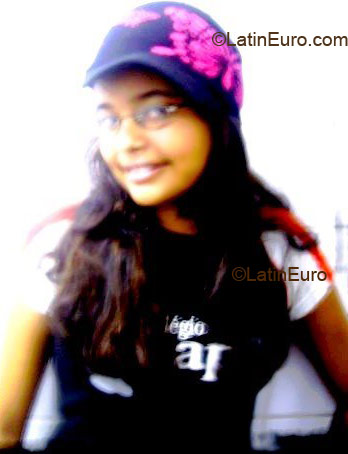 Date this sultry Brazil girl Thays from Belem B1862