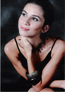 Date this voluptuous Brazil girl Roberta from Rio De Janeiro B1889