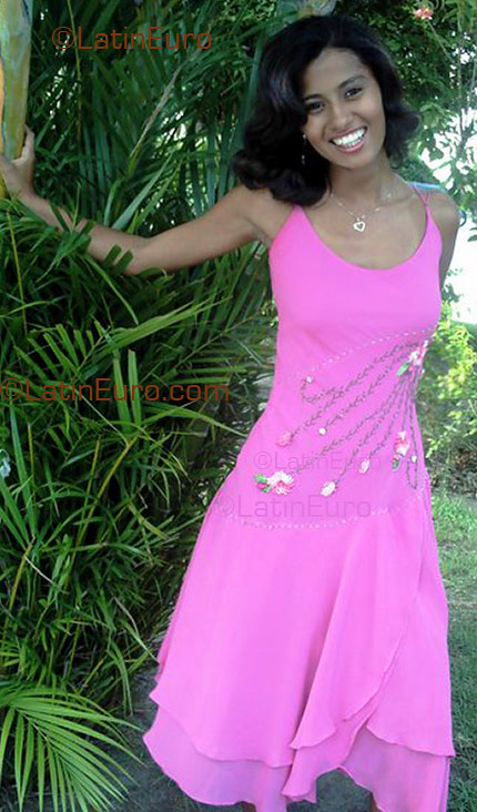 Date this young Brazil girl Graciela from Aracaju B1906