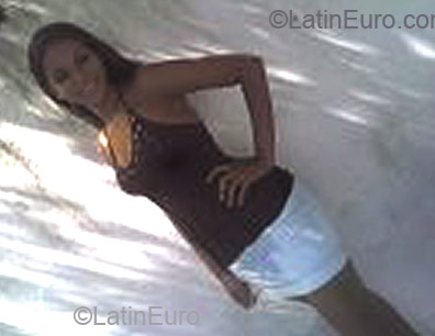 Date this fun Brazil girl Gleyssiane from Fortaleza B2000