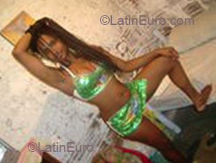 Date this voluptuous Brazil girl Micilene from Recife B2013