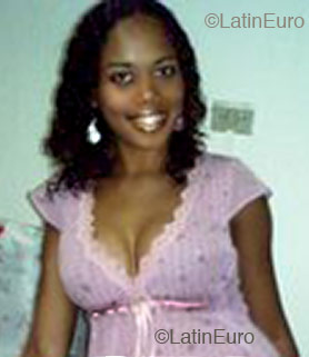 Date this lovely Brazil girl Milena from Munich B2029