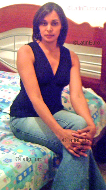 Date this delightful Brazil girl Rita from Belo Horizonte B2044