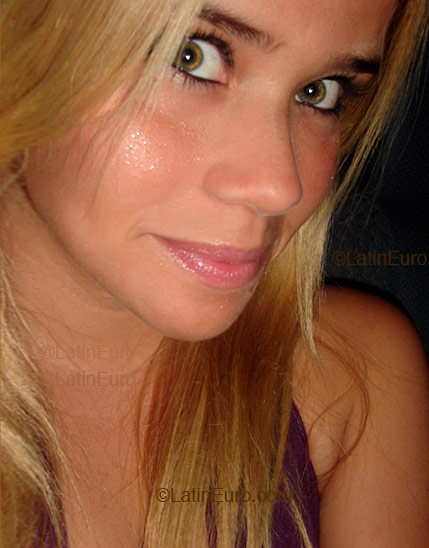Date this lovely Brazil girl Fabiana from Rio de Janeiro B2118
