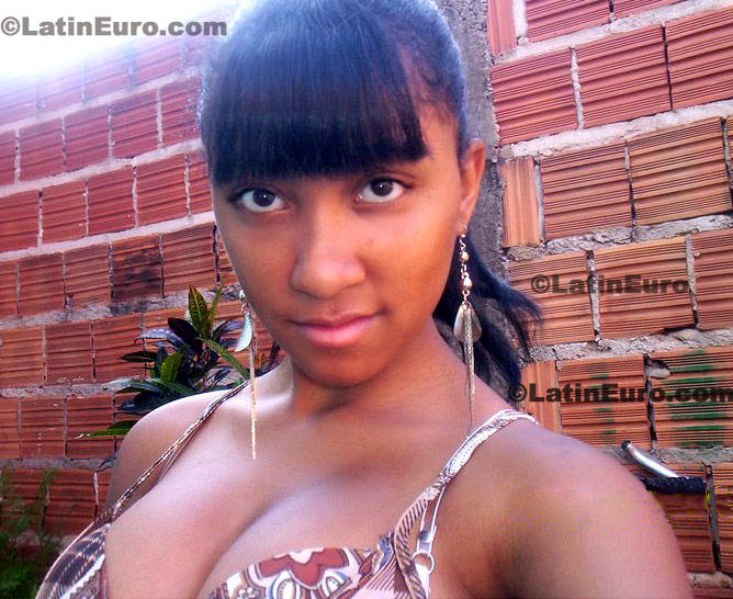 Date this beautiful Brazil girl Joice from Ribeirao Preto B213