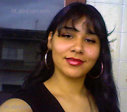 Date this attractive Brazil girl Elisangela from  B2157