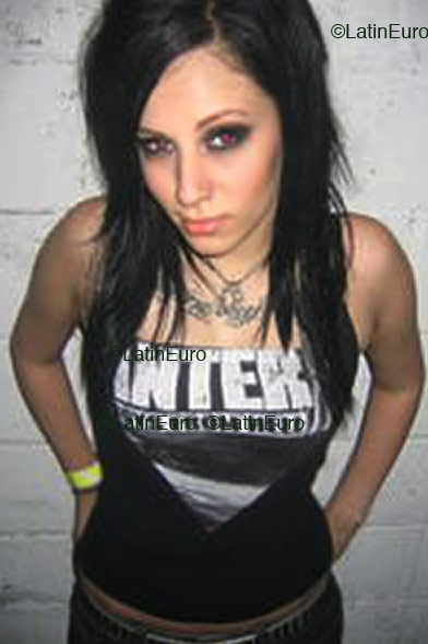 Date this athletic Brazil girl Ana from Sao Paulo B2180