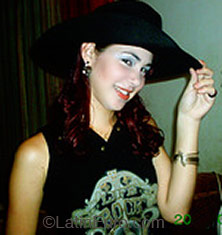 Date this attractive Brazil girl Shalyanny from  B2192