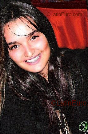 Date this athletic Brazil girl Bruna from  B2217