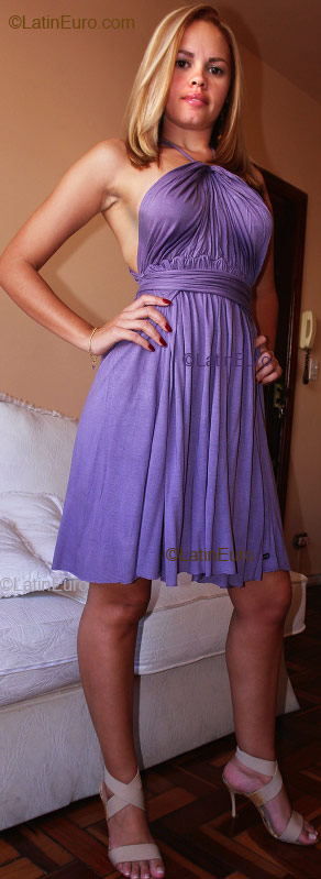 Date this charming Brazil girl Janaina from RIO DE JANEIRO B2290