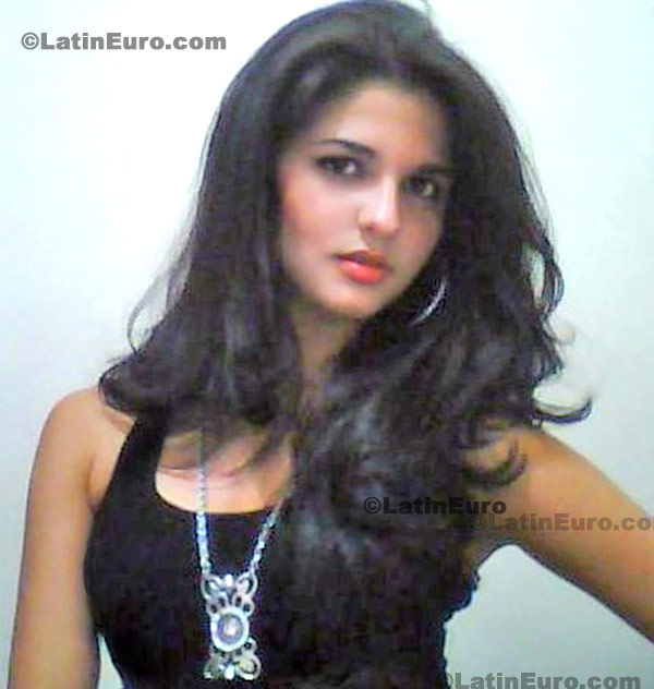 Date this foxy Brazil girl Karen from Conselheiro Lafaiete B23