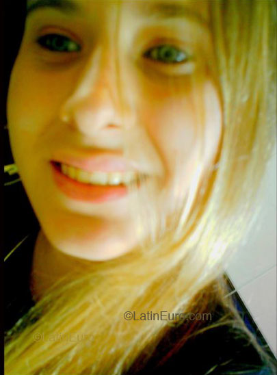 Date this happy Brazil girl Camila from Itajai B2415