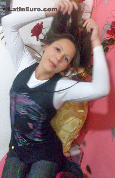 Date this charming Brazil girl Hellen from Santo Andre B244