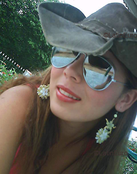 Date this cute Brazil girl Fernanda- from  B2465