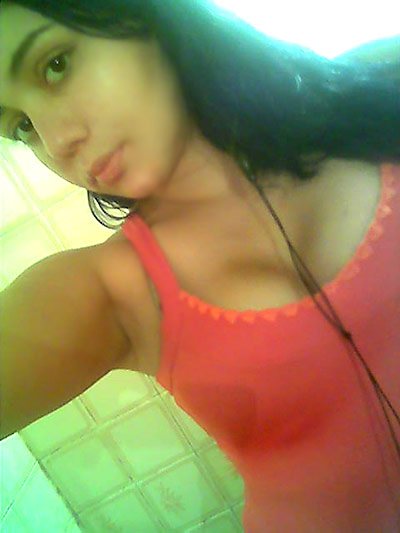 Date this pretty Brazil girl Samantha from  B2477