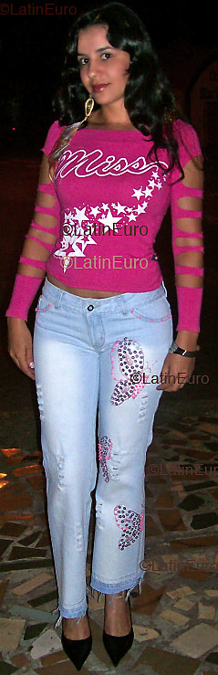 Date this delightful Brazil girl Rafaella from GOIANIA B2531