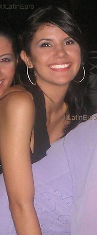 Date this happy Brazil girl Karine from SAO PAULO B2537