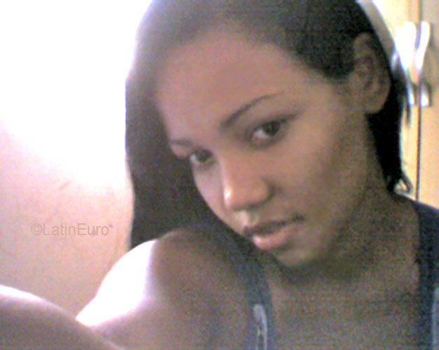 Date this athletic Brazil girl Aline from MANAUS B2715