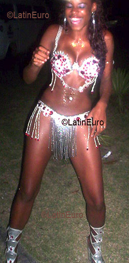 Date this young Brazil girl Adelaide from ESPIRITO SANTO B2807