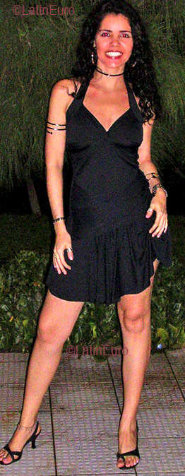 Date this nice looking Brazil girl Flavia from PAULISTA B2865