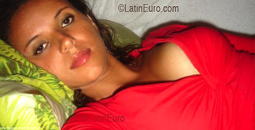 Date this passionate Brazil girl Elisangela from IPORA B3097
