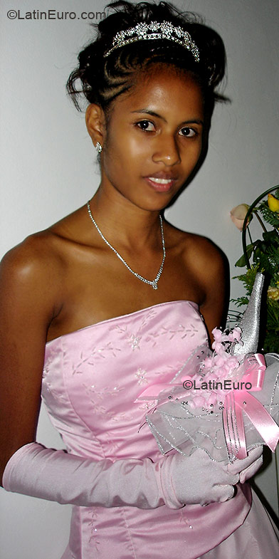 Date this young Brazil girl Juliane from SANTO ANDRE B3139