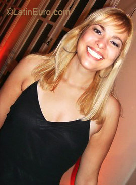 Date this georgeous Brazil girl Nadieje from BELO HORIZONTE B3211